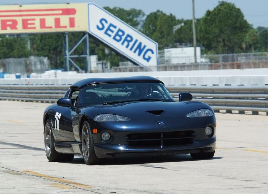  Dodge Viper RT/10 1996 года  (фото 40 из 41)